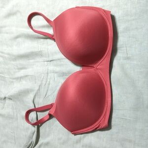 Victoria's Secret Body No Wire Bra